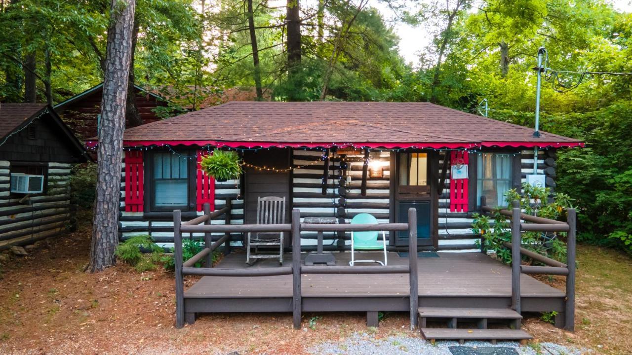 Log Cabin Motor Court Asheville Eksteriør bilde