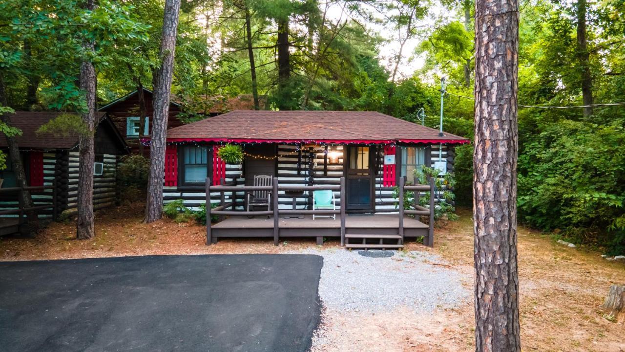Log Cabin Motor Court Asheville Eksteriør bilde