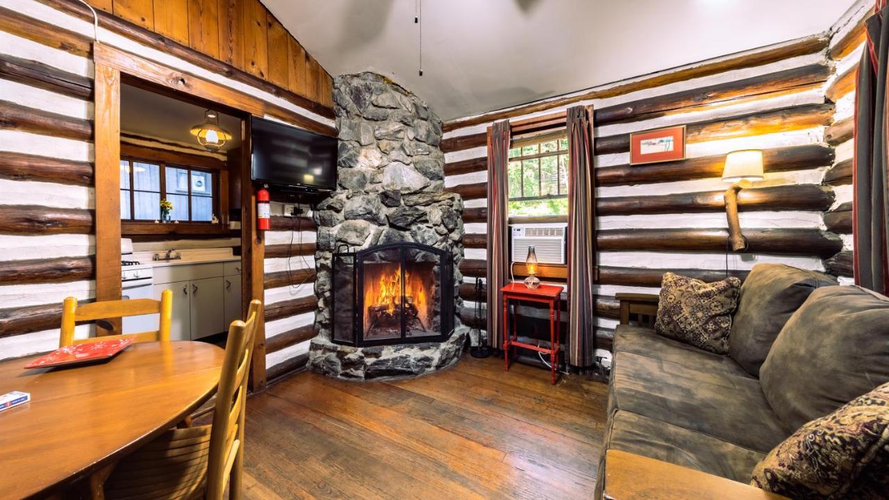Log Cabin Motor Court Asheville Eksteriør bilde