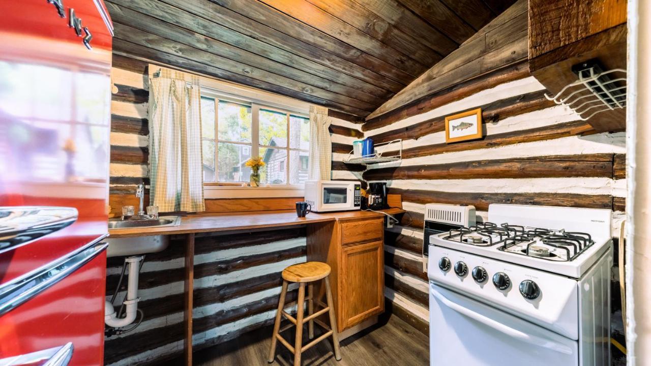 Log Cabin Motor Court Asheville Eksteriør bilde