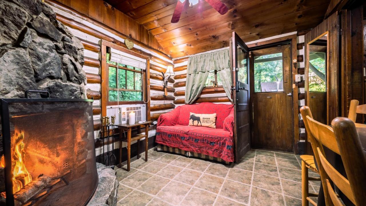 Log Cabin Motor Court Asheville Eksteriør bilde