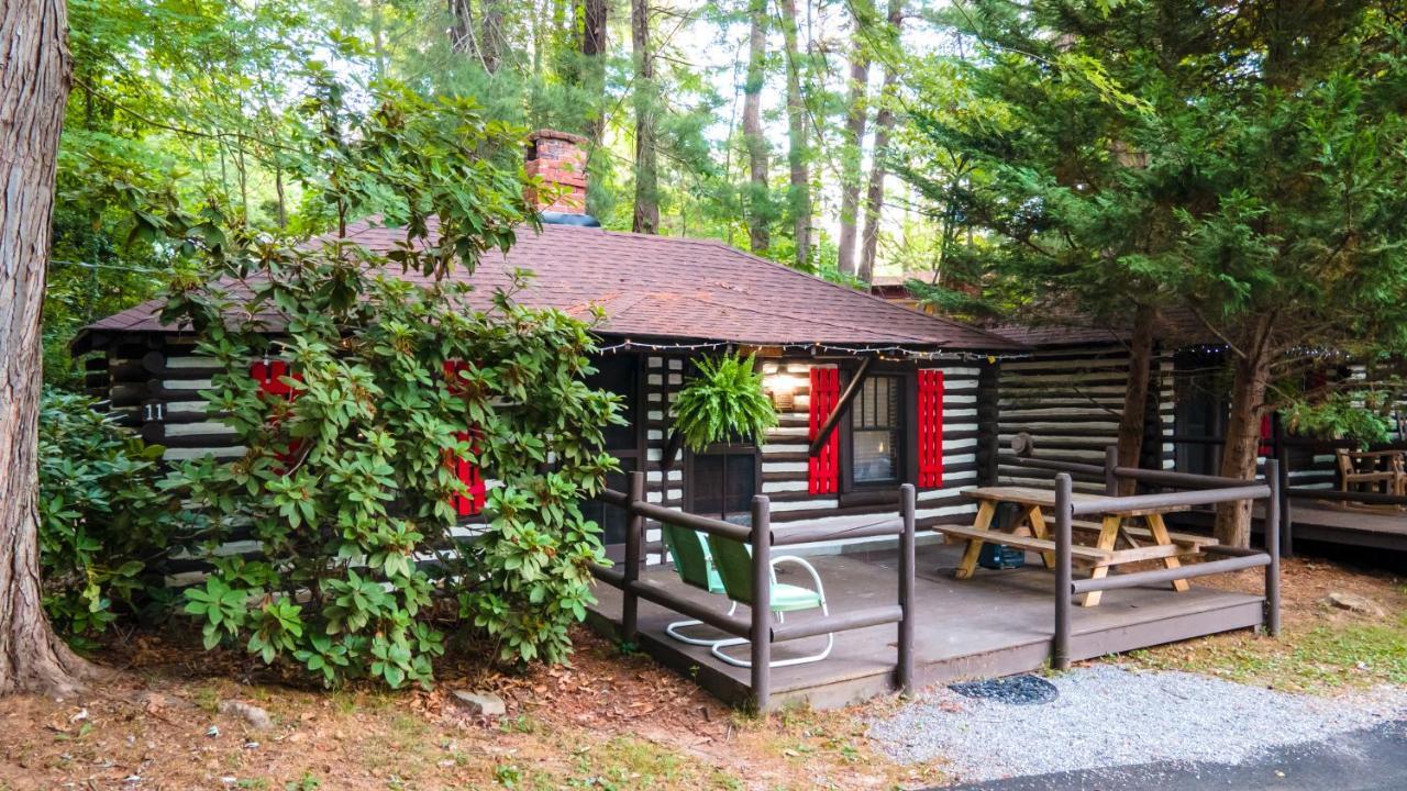 Log Cabin Motor Court Asheville Eksteriør bilde