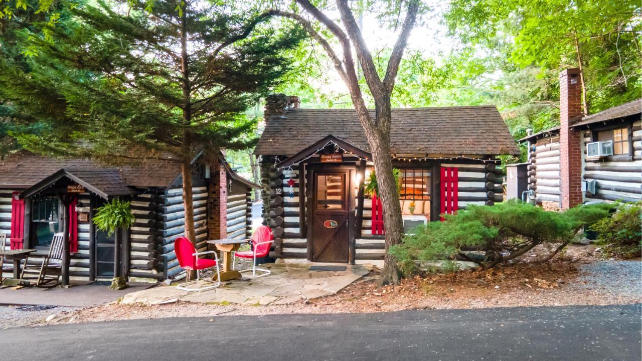 Log Cabin Motor Court Asheville Eksteriør bilde