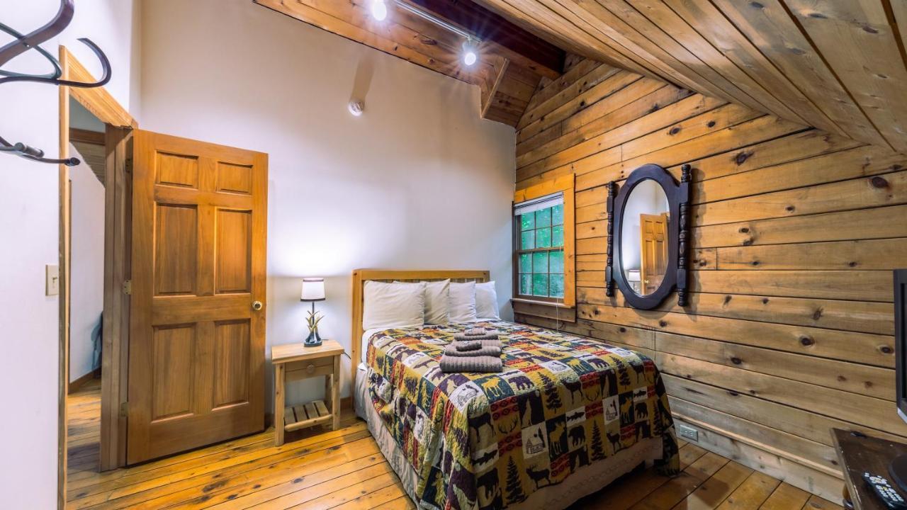 Log Cabin Motor Court Asheville Eksteriør bilde