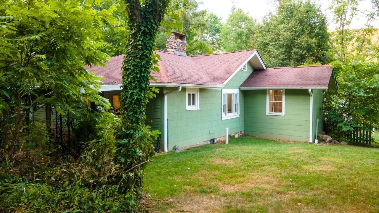 Log Cabin Motor Court Asheville Eksteriør bilde