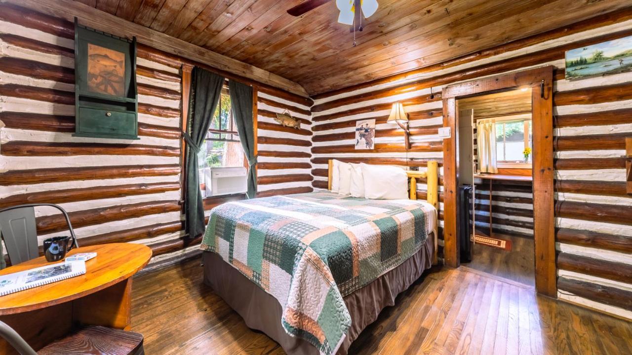 Log Cabin Motor Court Asheville Eksteriør bilde