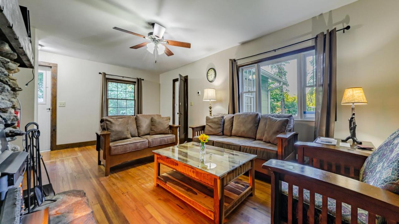 Log Cabin Motor Court Asheville Eksteriør bilde