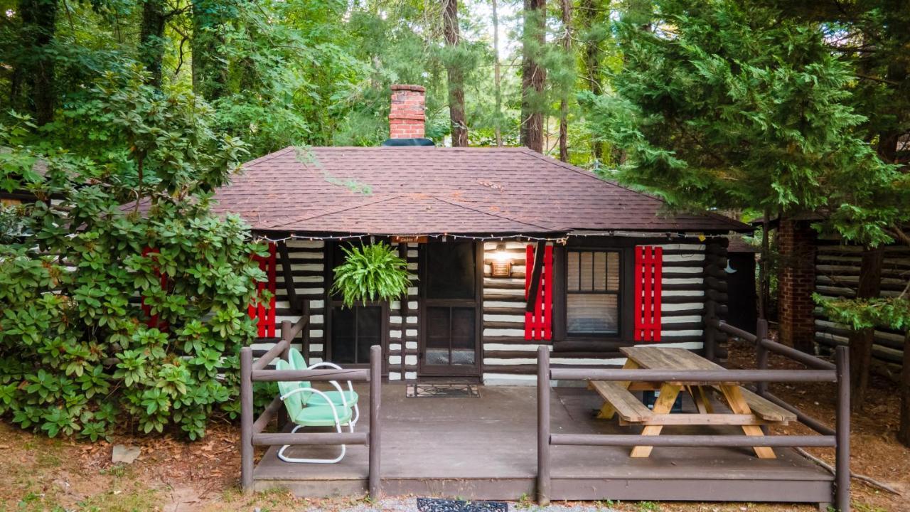 Log Cabin Motor Court Asheville Eksteriør bilde